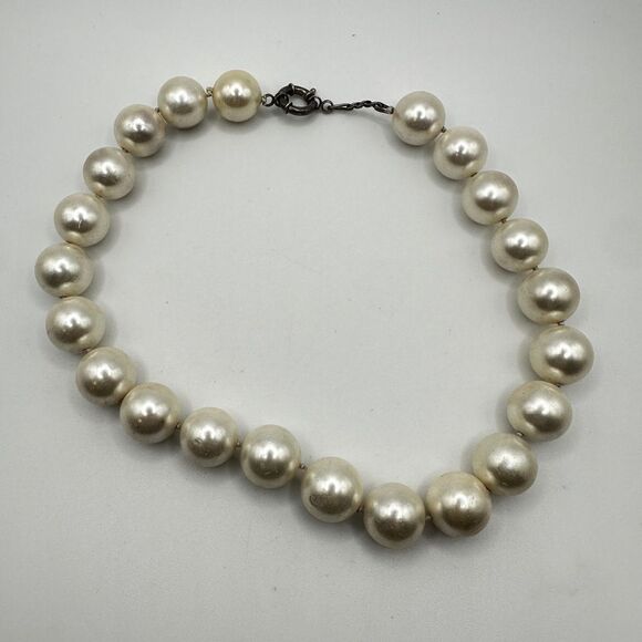16" Vintage Heavy Ceramic Faux Pearl necklace with sterling silver hardware! - Picture 11 of 13